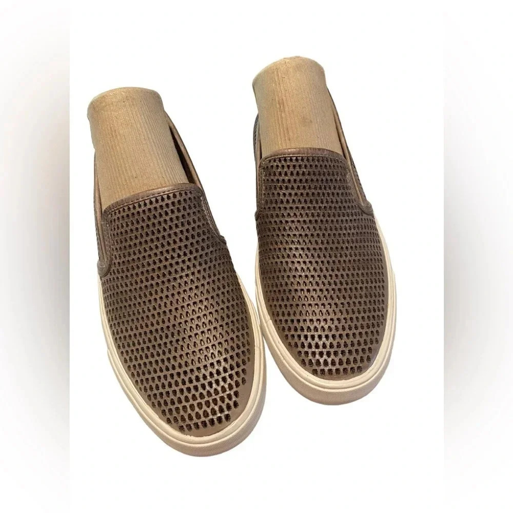 Frye Men's Brett Perf Slip on Sneaker Grey